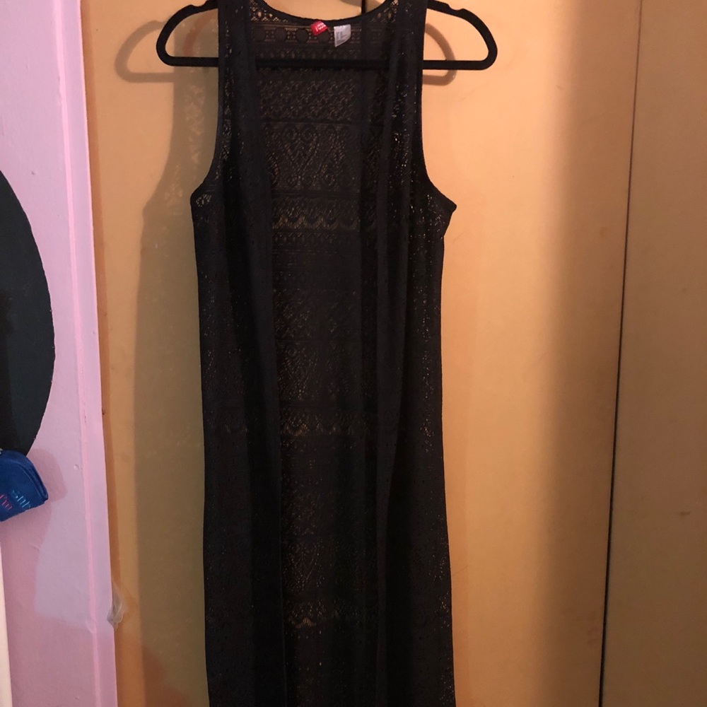 Black beach/ cardigan